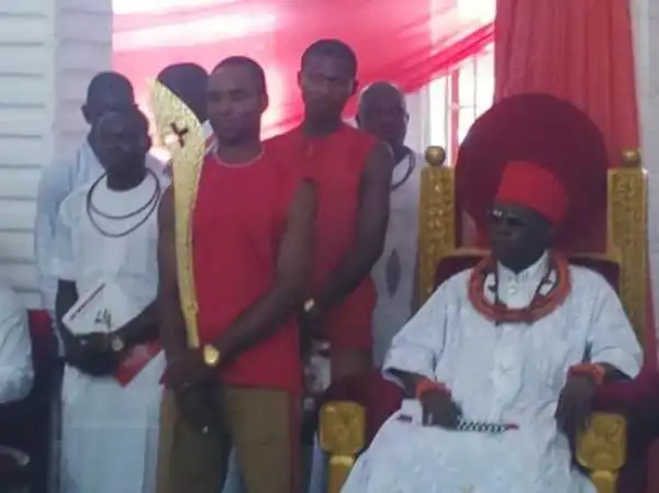 Check out the new Oba of Benin brand new 2016 Rolls Royce phantom